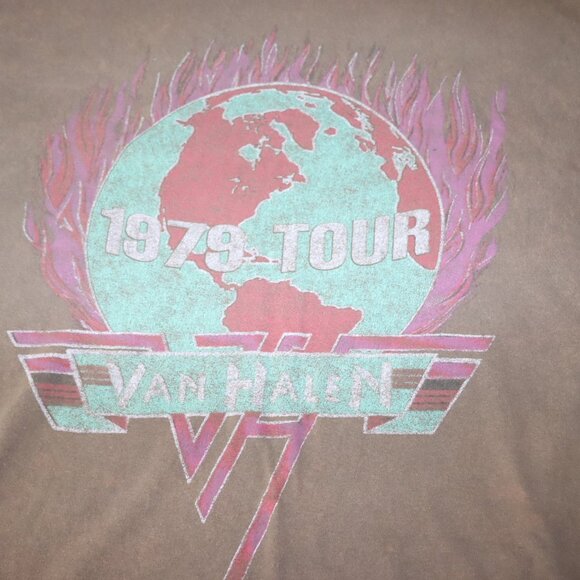 Van Halen World Tour 1979 Remake Shirt – LG (21"x26"). Washed. Faded. Band. - Picture 5 of 6
